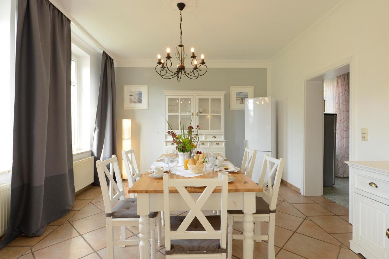 Ferienhaus Fuer 8 Personen Mit Kamin & Terrasse Больтенгаген Екстер'єр фото