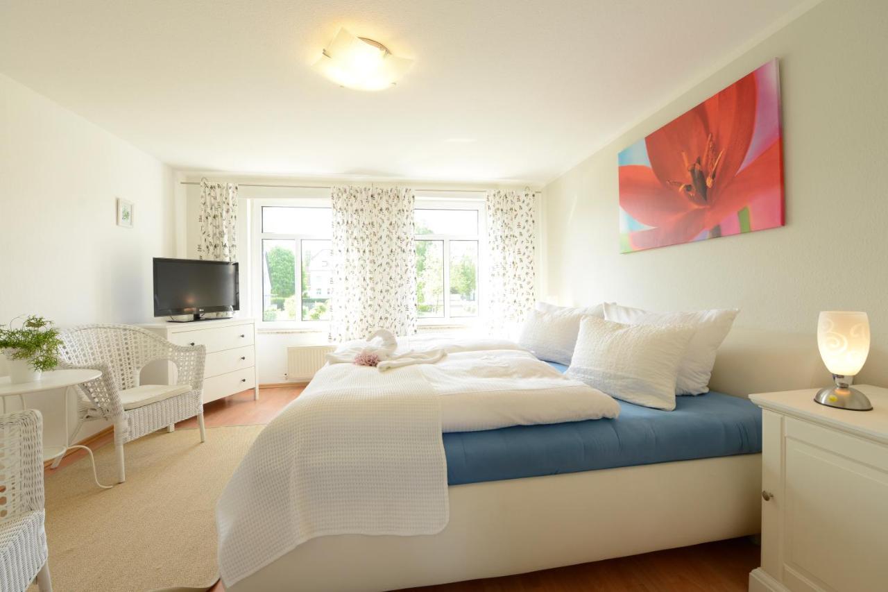 Ferienhaus Fuer 8 Personen Mit Kamin & Terrasse Больтенгаген Екстер'єр фото