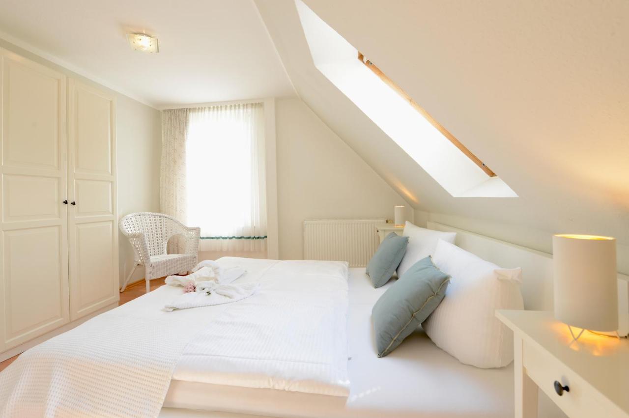 Ferienhaus Fuer 8 Personen Mit Kamin & Terrasse Больтенгаген Екстер'єр фото